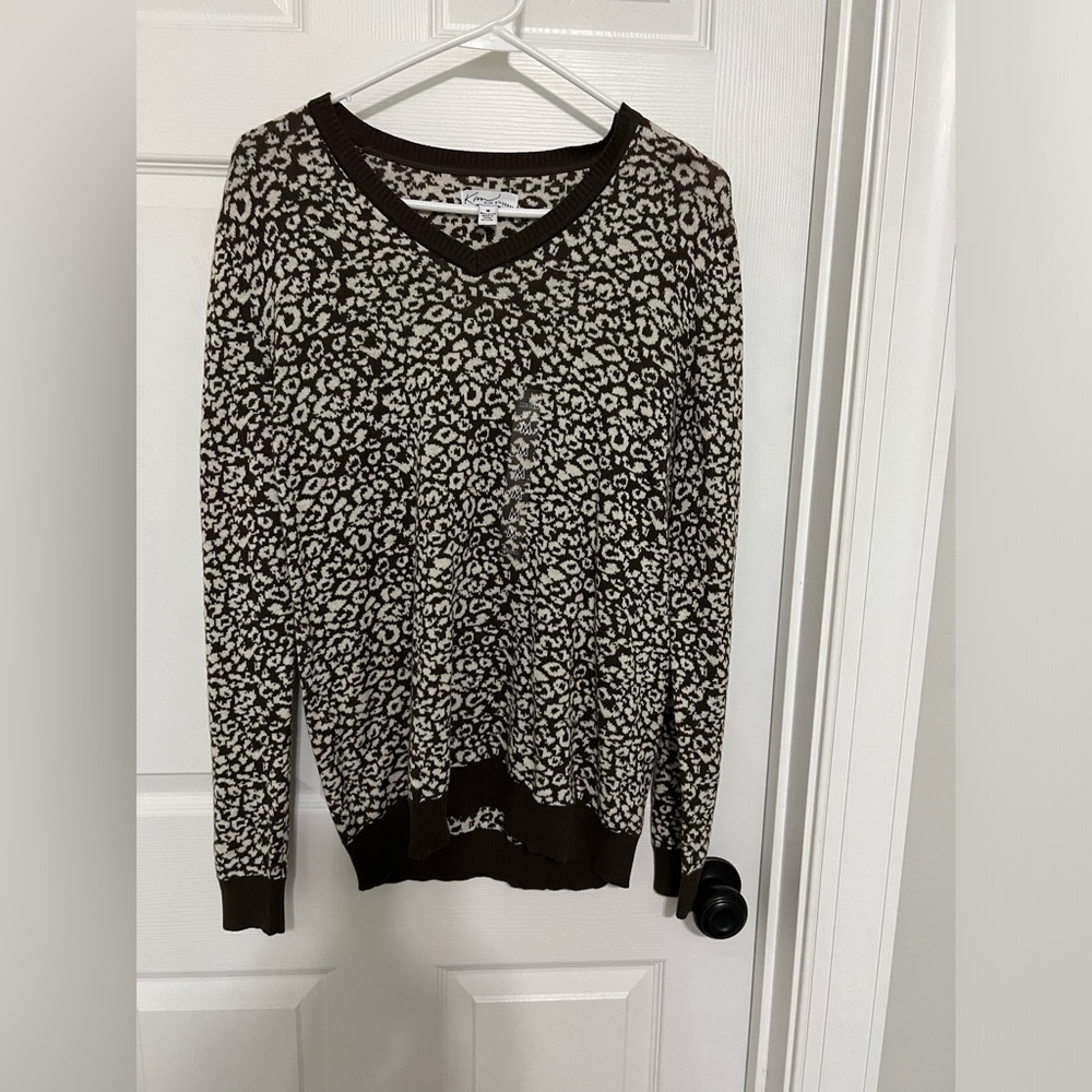 Leopard Print V-Neck Sweater
